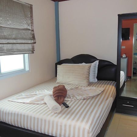 פאטאיה Boomerang Guesthouse And Bar מראה חיצוני תמונה