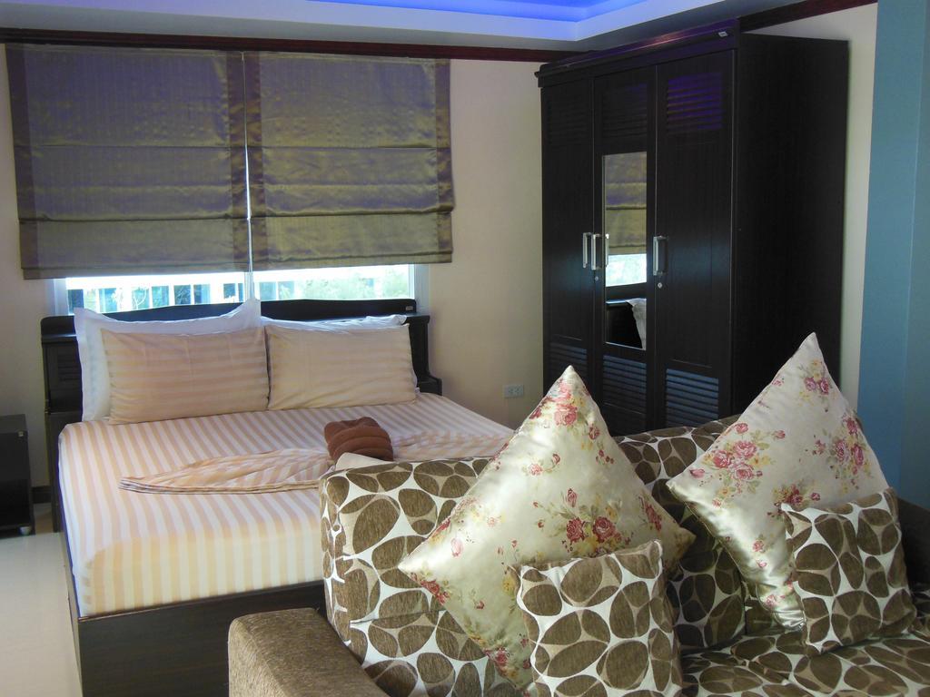 פאטאיה Boomerang Guesthouse And Bar מראה חיצוני תמונה