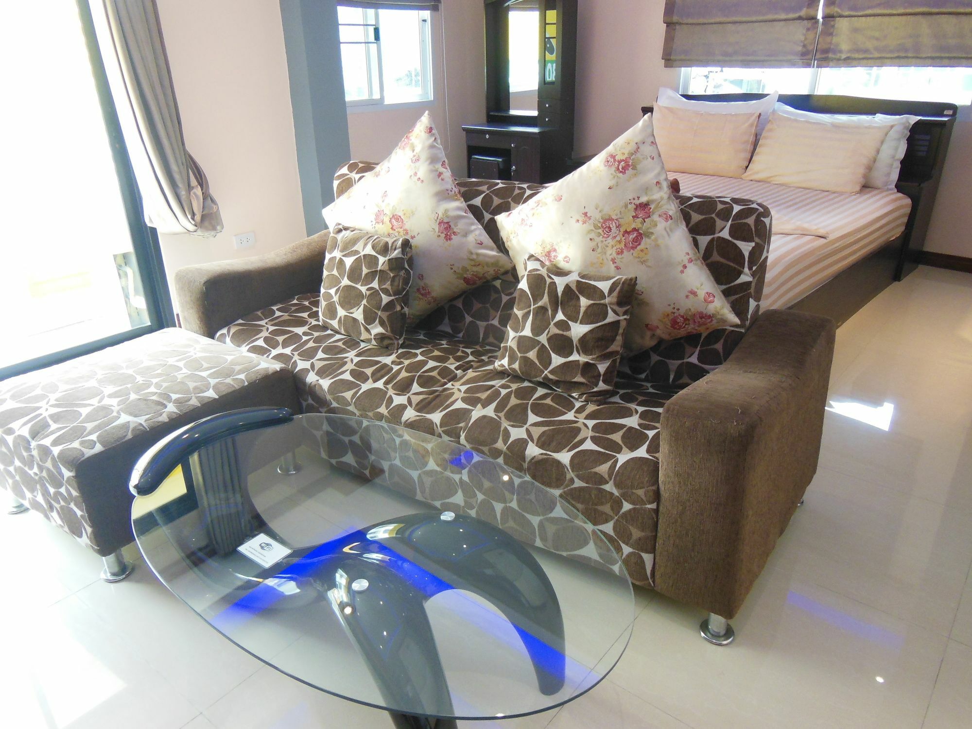 פאטאיה Boomerang Guesthouse And Bar מראה חיצוני תמונה